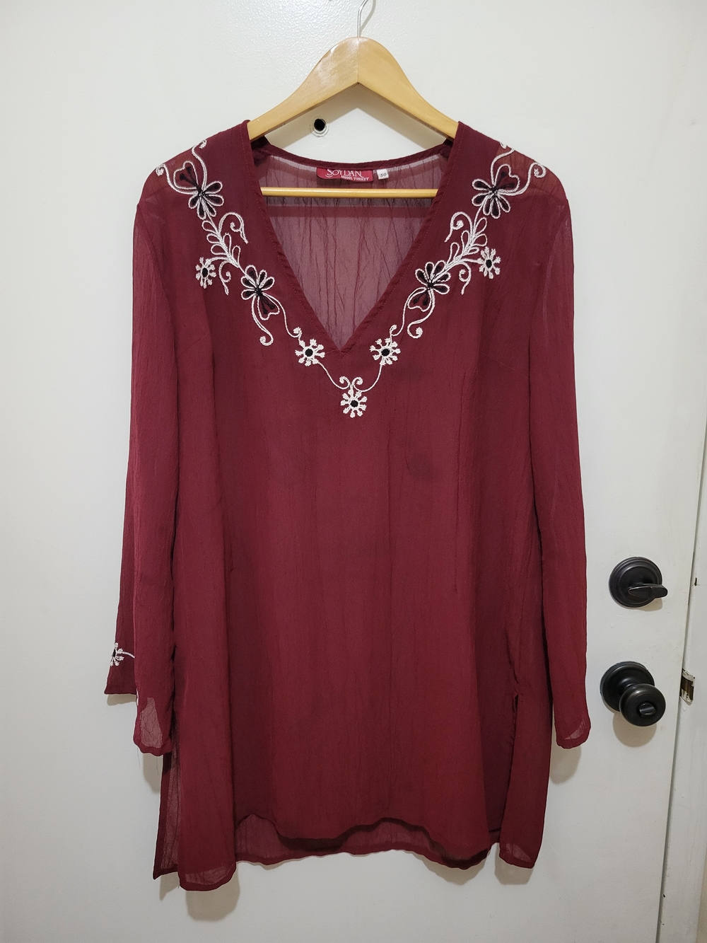 Soydan Embroidered V-Neck Burgundy Tunic - Made In Turkey - EUR 50 (Wm 18 to 20)